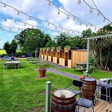 The White Hart Hotel Newenden Екстериор снимка