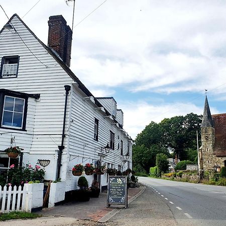 The White Hart Hotel Newenden Екстериор снимка