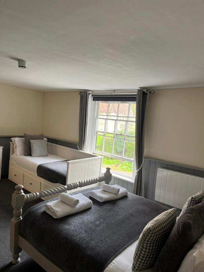 The White Hart Hotel Newenden Екстериор снимка
