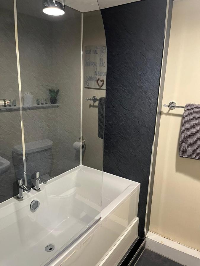 The White Hart Hotel Newenden Екстериор снимка