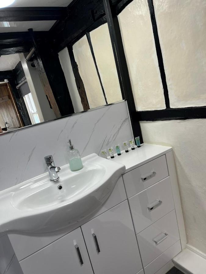 The White Hart Hotel Newenden Екстериор снимка
