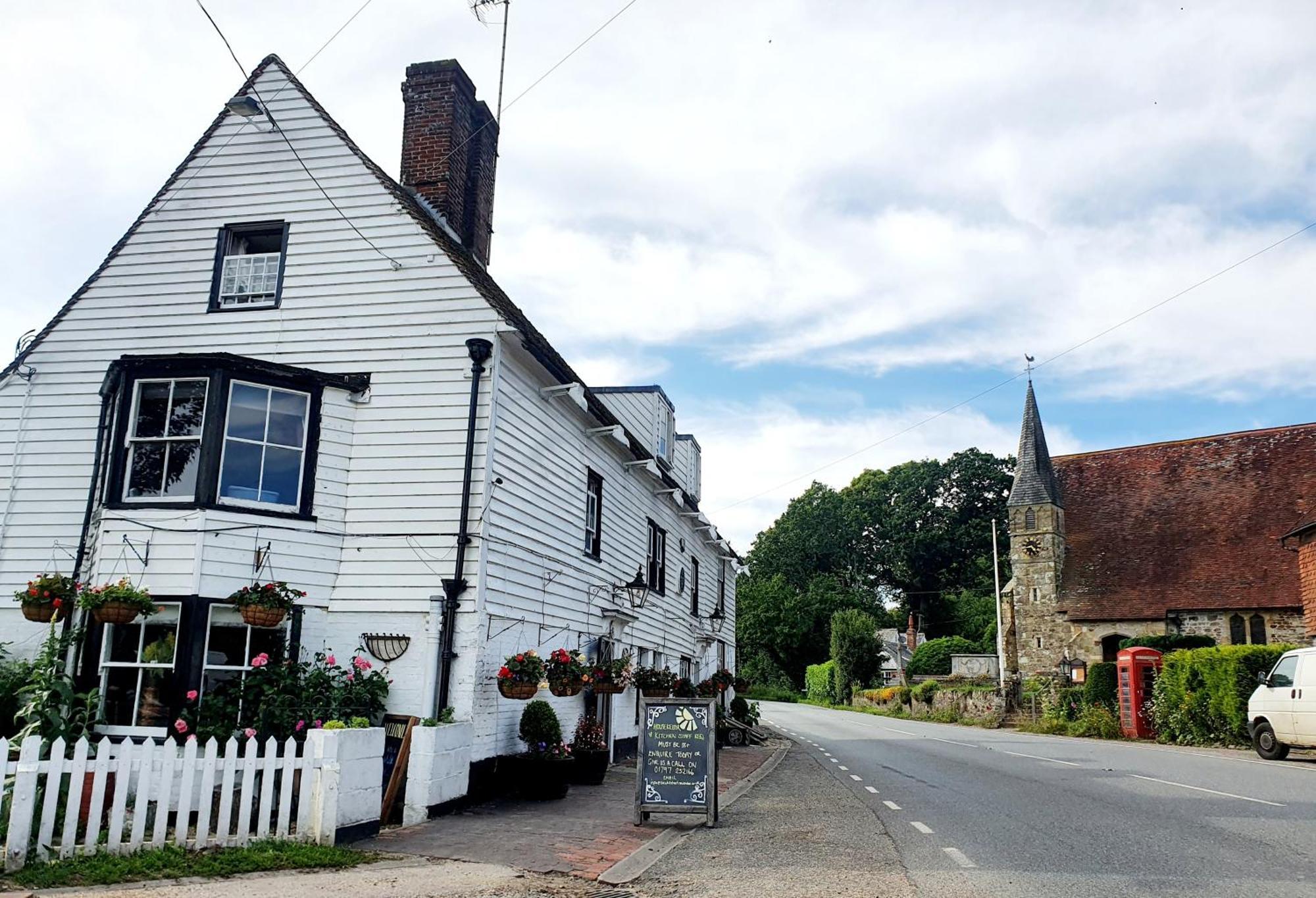 The White Hart Hotel Newenden Екстериор снимка